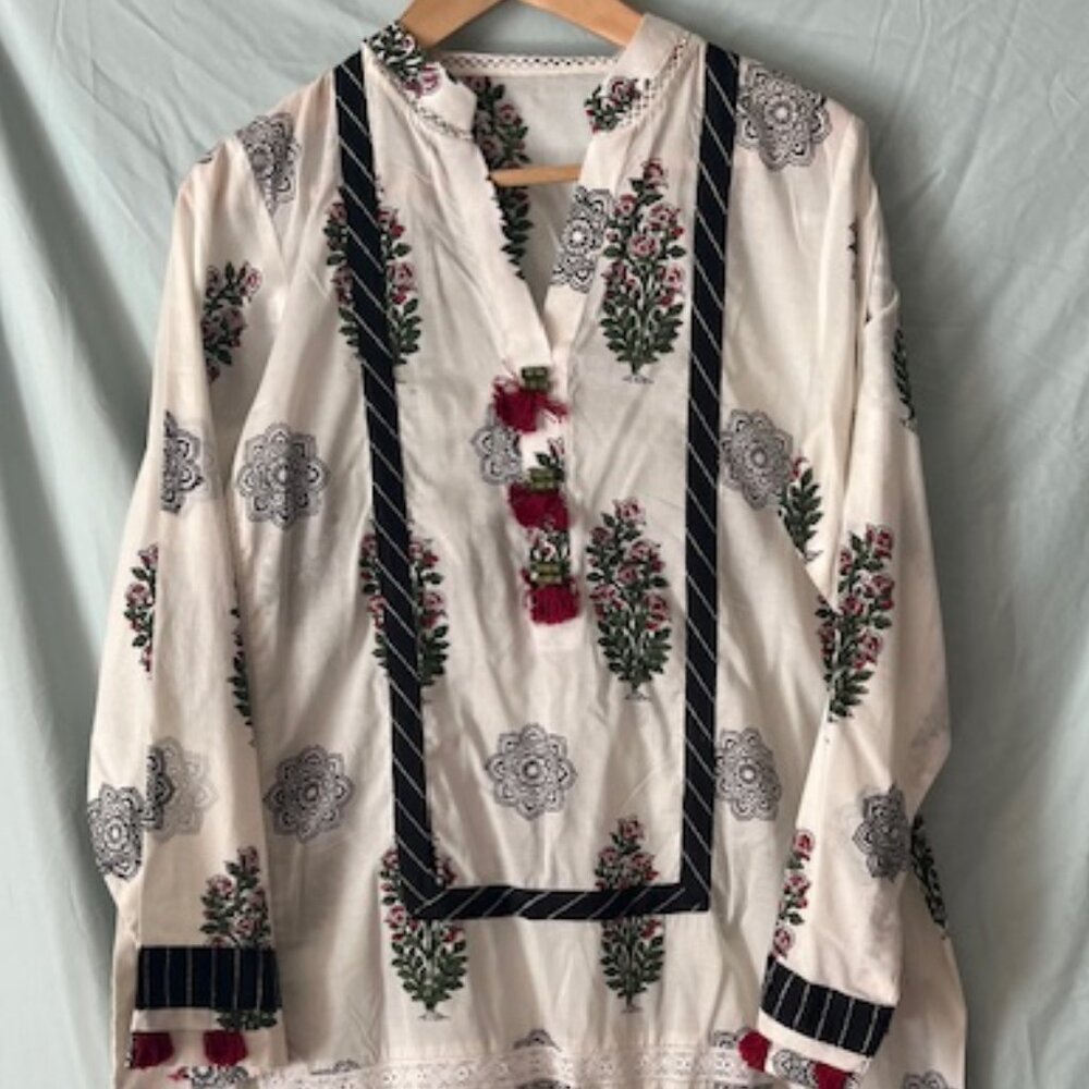 Sapphire Size Large Block Printed Tunic Kurta white red green Mughal print 12 14
